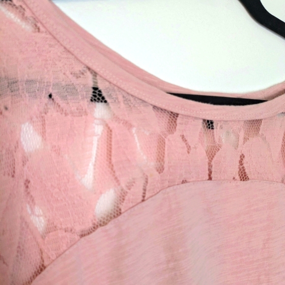 Suzanne Betro Blush Lace Accent Top - Picture 5 of 7